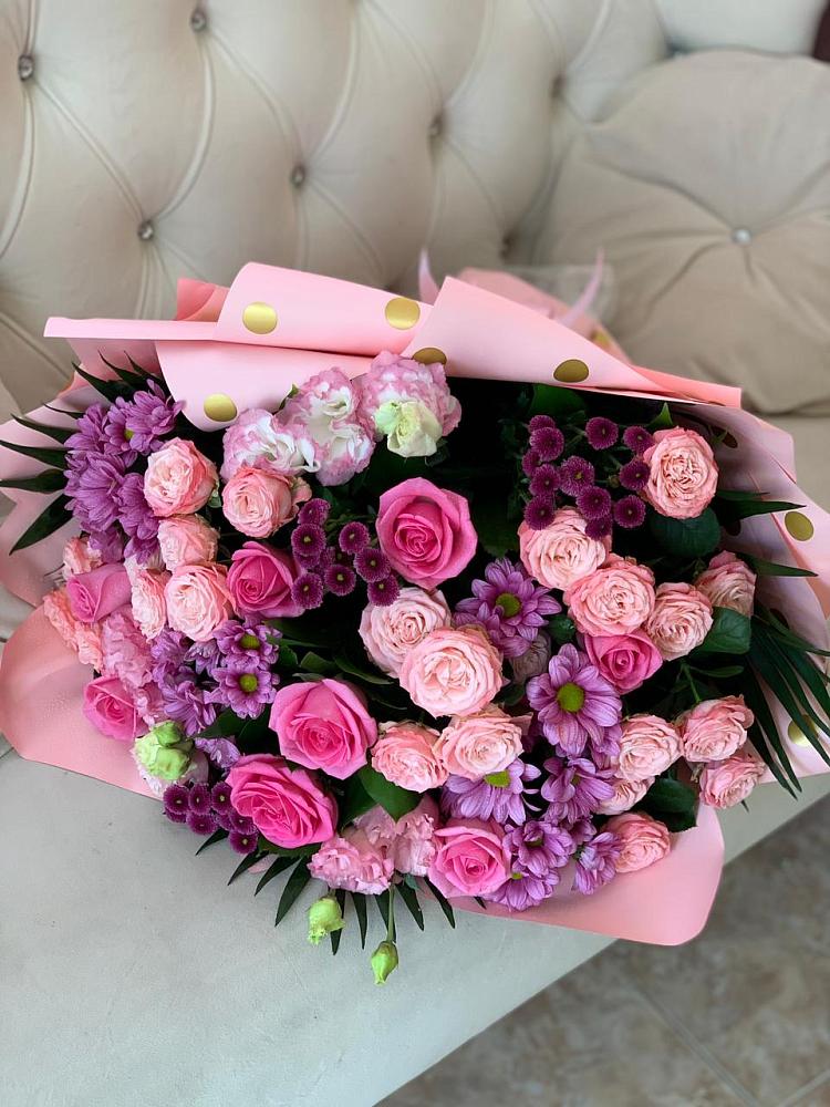 Букет цветов из: Хризантемы, Розы и Лизиантусы в Бурибай