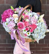 Цветочная композиция из Розы, Хризантемы, Пионы и Лизиантусы в корзине #REPLACE_PRED# Бурибай