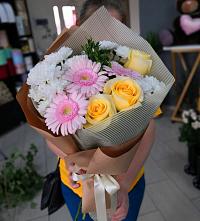 Букет цветов из:  Герберы, Розы и Хризантемы в Бурибай