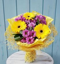 Букет цветов из:  Хризантемы и Герберы в Бурибай
