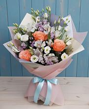 Букет цветов из:  Лизиантусы, Розы, Альстромерии и Гипсофила в Бурибай