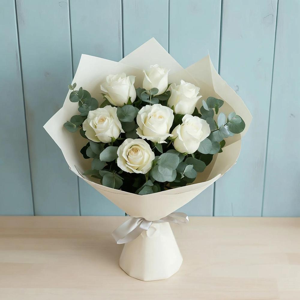 Букет Белые розы в Эвкалипте в Бурибай